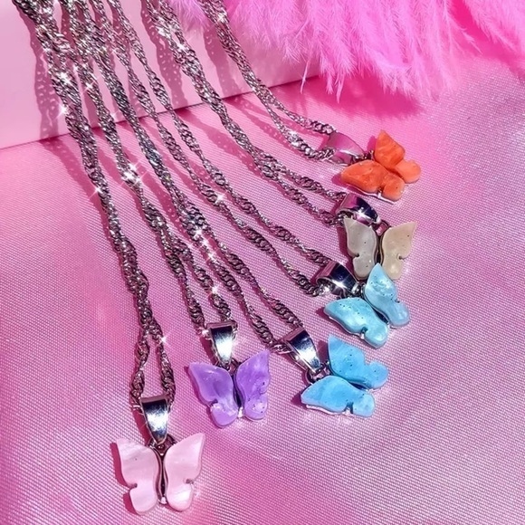 3/$30 🦋 Butterfly Charm Necklace - Picture 3 of 16